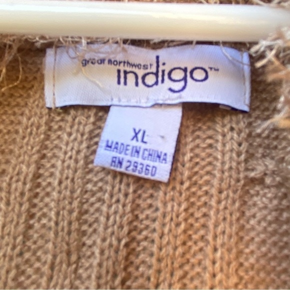 Great northwest indigo faux fur vest - Picture 5 of 9